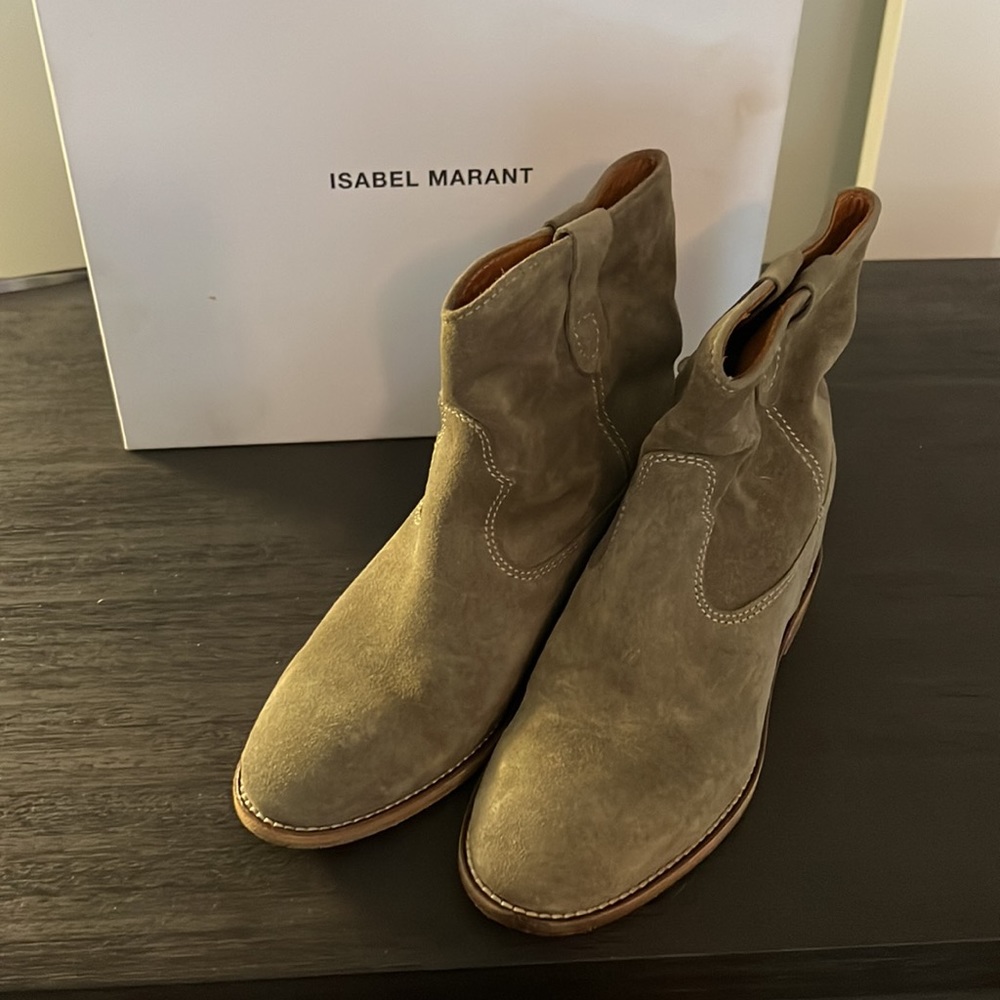 Suede designer boot.  Too big. Worn once due to fit - Picture 4 of 4